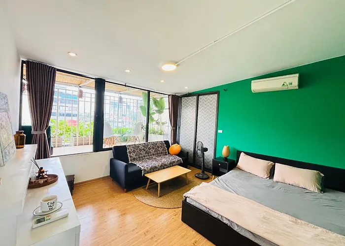 Terra Homestay - Elevator & Terrace - 150M To Hoan Kiem Lake